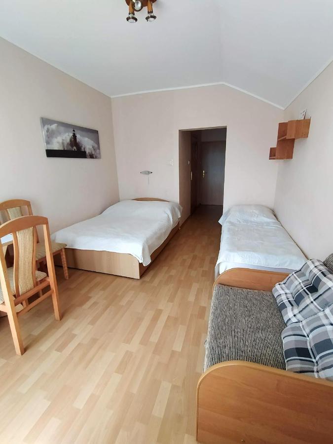 Dom Gościnny Roksana Rewal Zewnętrze zdjęcie