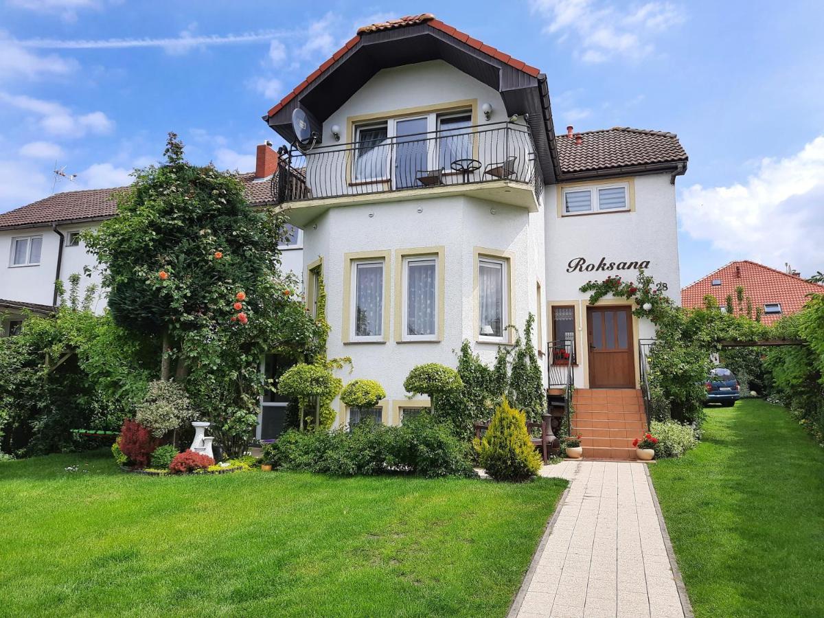 Dom Gościnny Roksana Rewal Zewnętrze zdjęcie