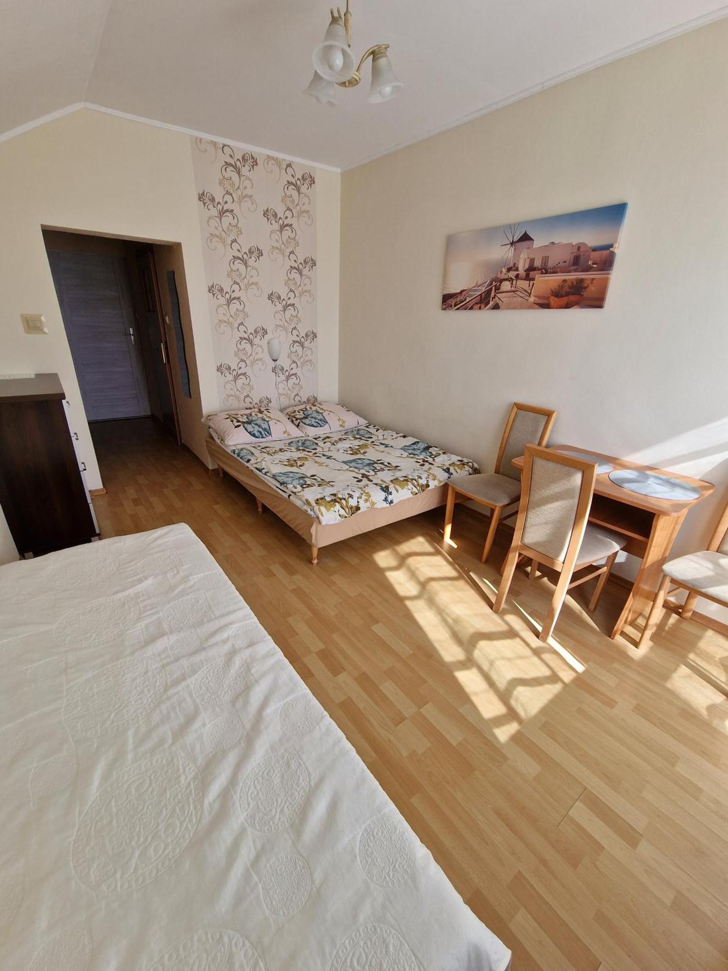 Dom Gościnny Roksana Rewal Zewnętrze zdjęcie