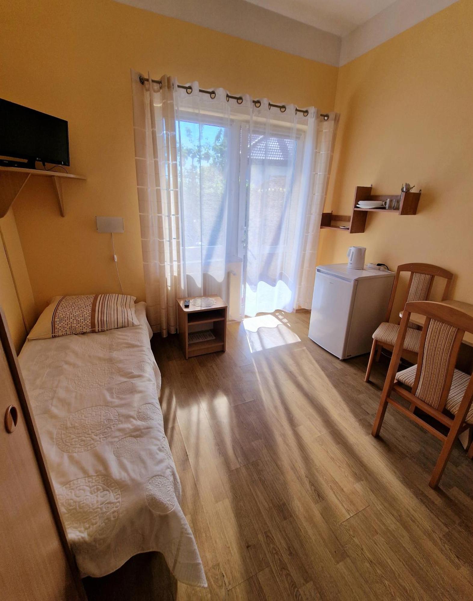 Dom Gościnny Roksana Rewal Zewnętrze zdjęcie